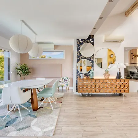 A Louer, 6 Pieces - Saint-raphael 83700 Villa
